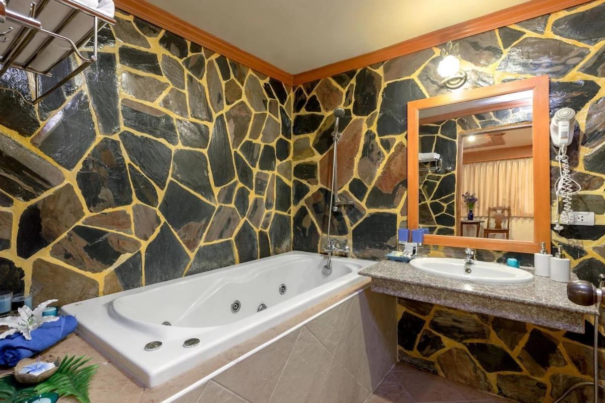 Tiger Complex By Eyg Hotel Patong Ngoại thất bức ảnh