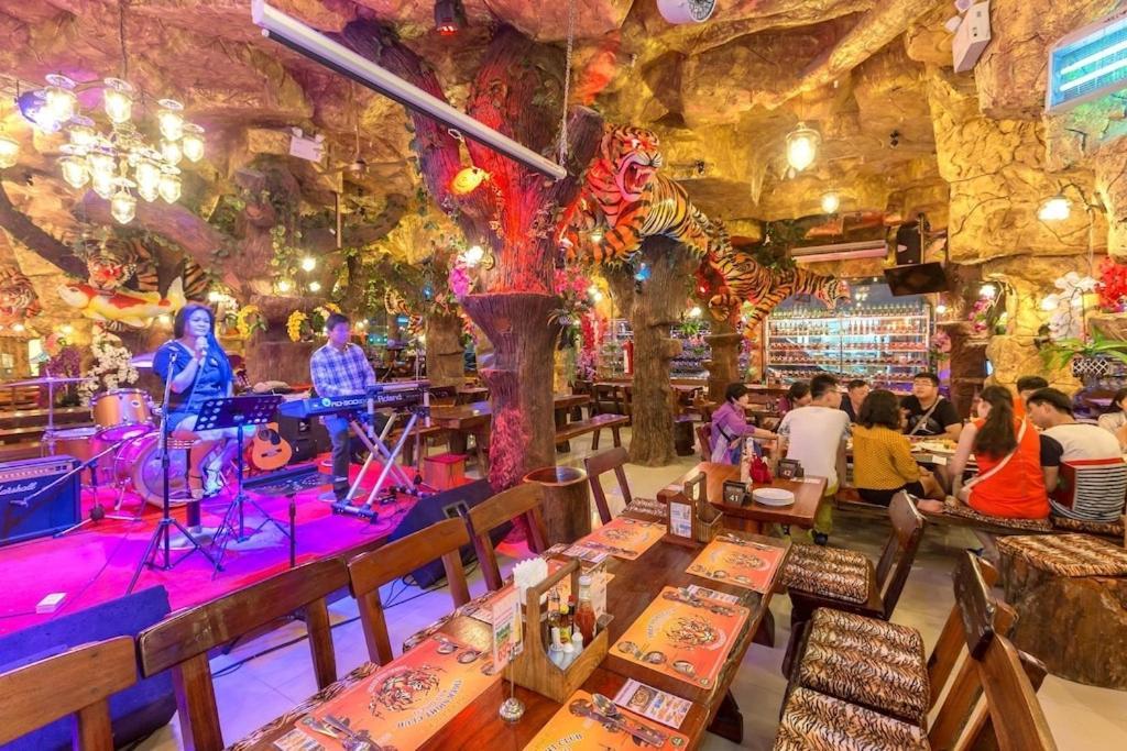 Tiger Complex By Eyg Hotel Patong Ngoại thất bức ảnh