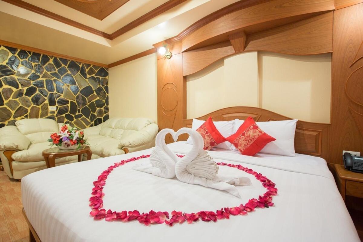 Tiger Complex By Eyg Hotel Patong Ngoại thất bức ảnh