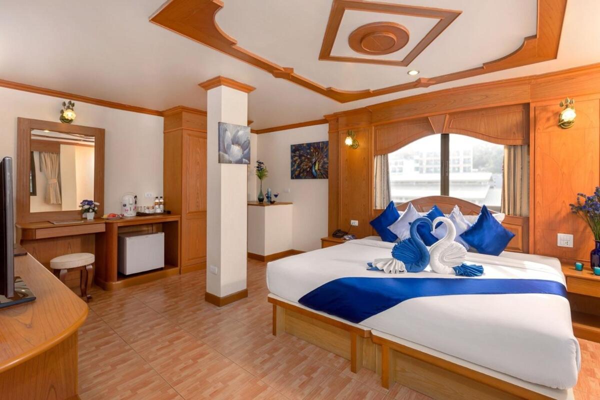 Tiger Complex By Eyg Hotel Patong Ngoại thất bức ảnh