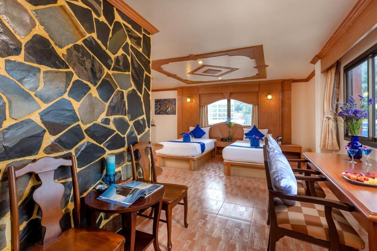 Tiger Complex By Eyg Hotel Patong Ngoại thất bức ảnh